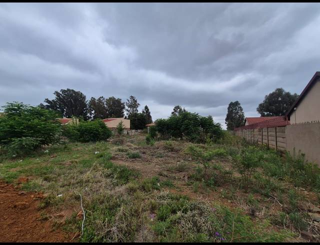 985M² VACANT LAND SOLD IN UNITAS PARK